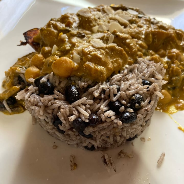 review photo of Ecosteria Parco Santi Angeli Coconut curry con seitan e verdure di stagione shared by @giuliabarison on 18 Dec 2022 - review