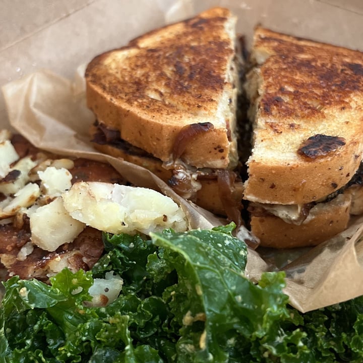 review photo of Seed To Sprout Tempeh Melt shared by @stephanieblum on 29 Jul 2022 - review