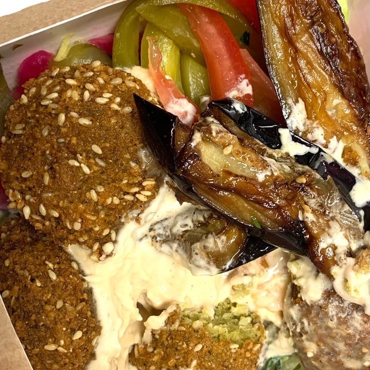 review photo of Hoxton Beach Whitecross Street falafel salad bowl shared by @mellymaitland on 23 Aug 2022 - review