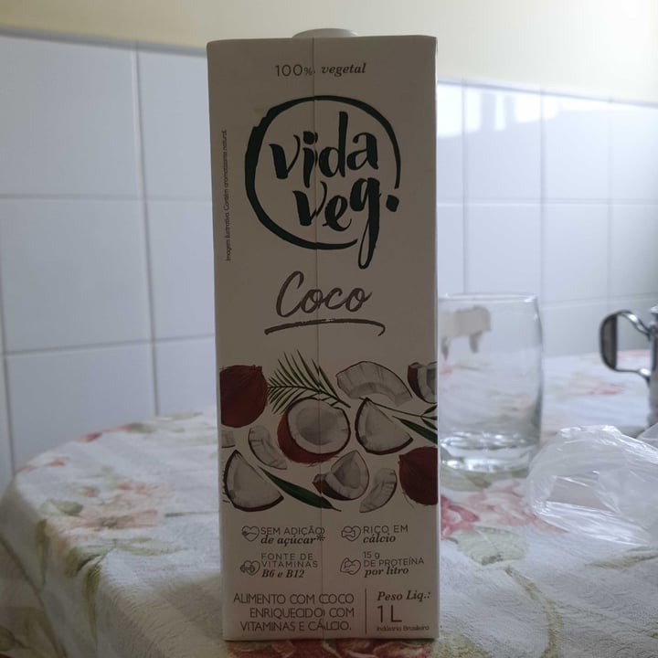 photo of Vida Veg bebida de coco shared by @nananicolau on  16 Oct 2022 - review