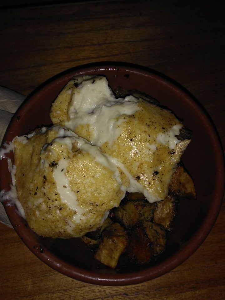review photo of Estilo Veggie Papas con queso shared by @belbel on 12 Aug 2019 - review