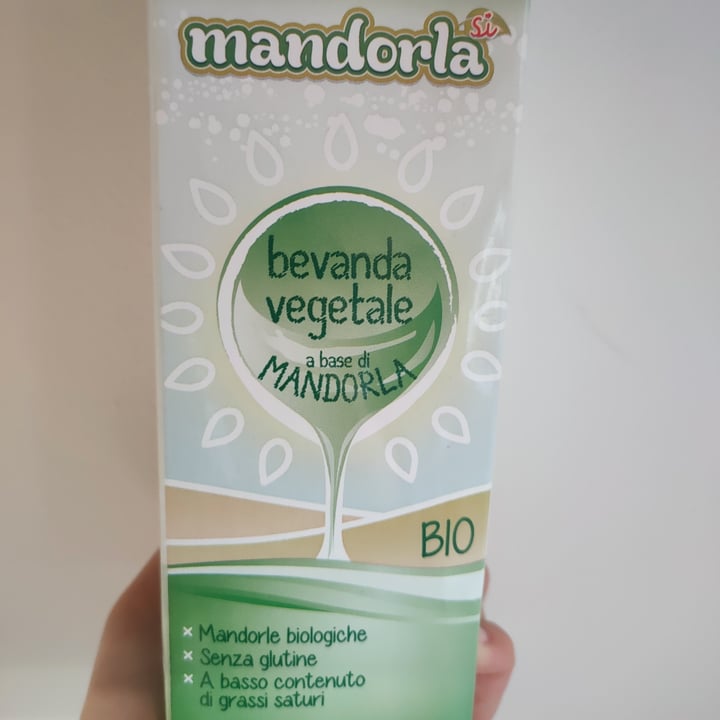 photo of Mandorla si Latte di mandorla shared by @agnetrem on  01 Nov 2022 - review