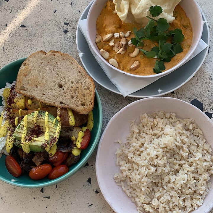 review photo of Lexi's Healthy Eatery Vegetable Korma shared by @melisschapman on 05 Aug 2020 - review