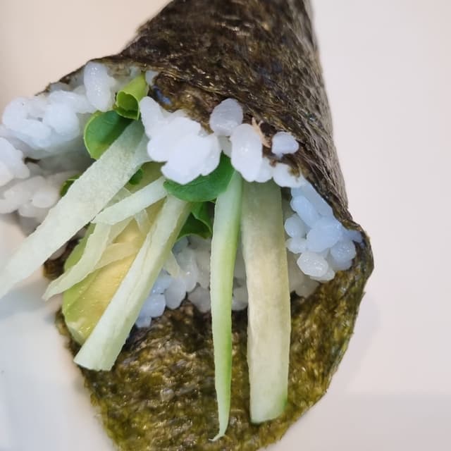 Photo of the dish “temaki vegetariano”