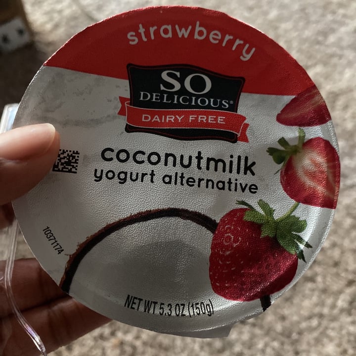 photo of So Delicious Dairy Free Strawberry Coconutmilk Yogurt shared by @soulseashell on  18 Aug 2021 - review