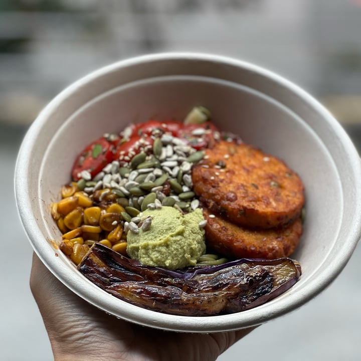 photo of HEYBO Capital Tower Custom Vegan Bowl shared by @unclerobert on  19 Aug 2022 - review
