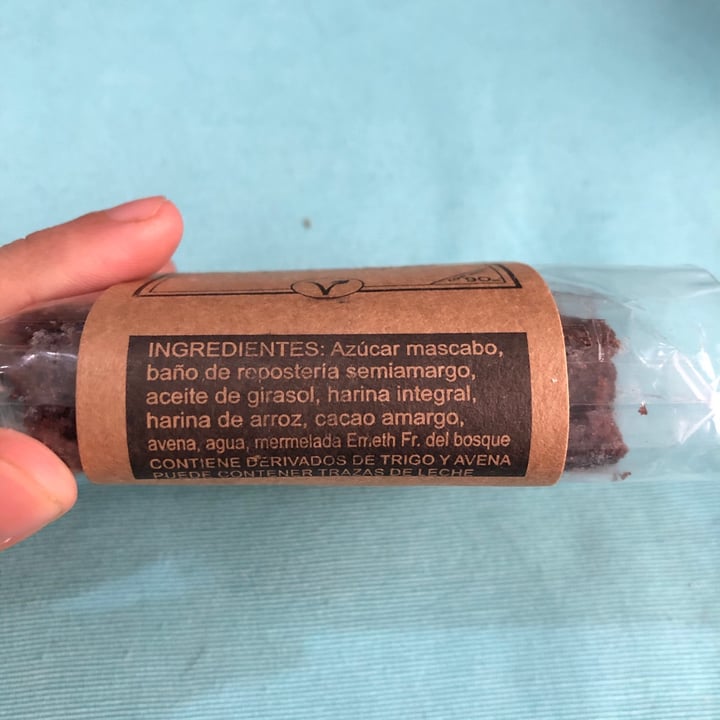 review photo of Brownie del Rey Brownie Con Frutos Rojos shared by @vickyruloveg on 31 May 2021 - review