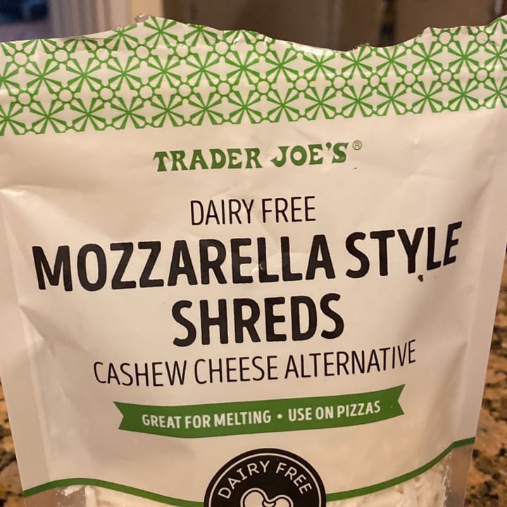 review photo of Trader Joe's Dairy Free Mozzarella Style Shreds shared by @vegan-leeds on 19 Dec 2021 - review