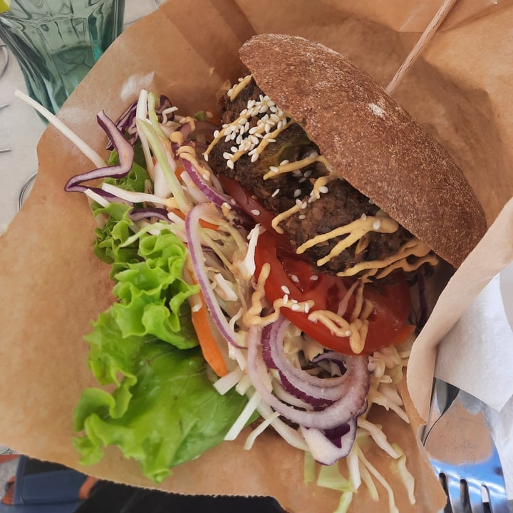 photo of Public & Vegan Kitchen Bled Public burger shared by @mary88pc on  26 Aug 2022 - review