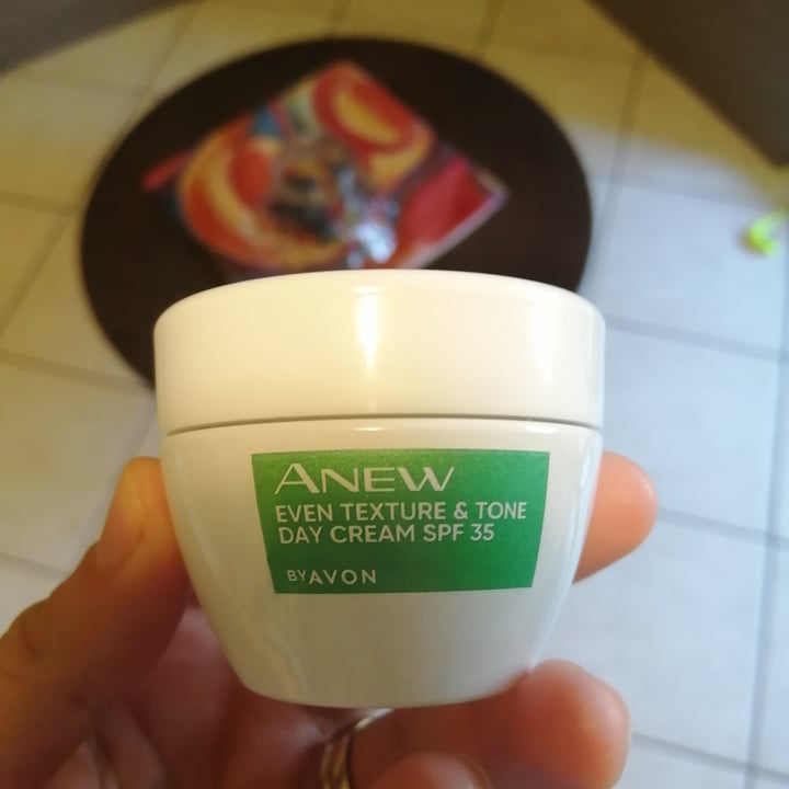 photo of Avon Anew crema giorno shared by @giusy1 on  24 Jan 2022 - review