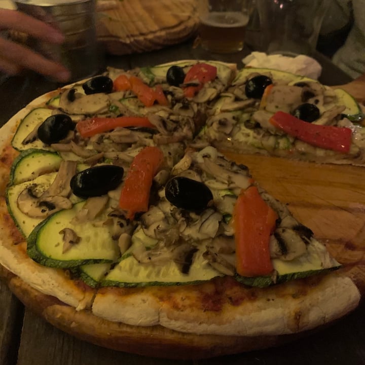 photo of Birmania Pizza vegana de champignones shared by @jimealvela on  17 Sep 2021 - review