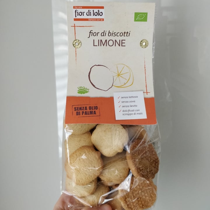 photo of Fior di Loto Fior di biscotti limone shared by @gesakria on  03 May 2022 - review