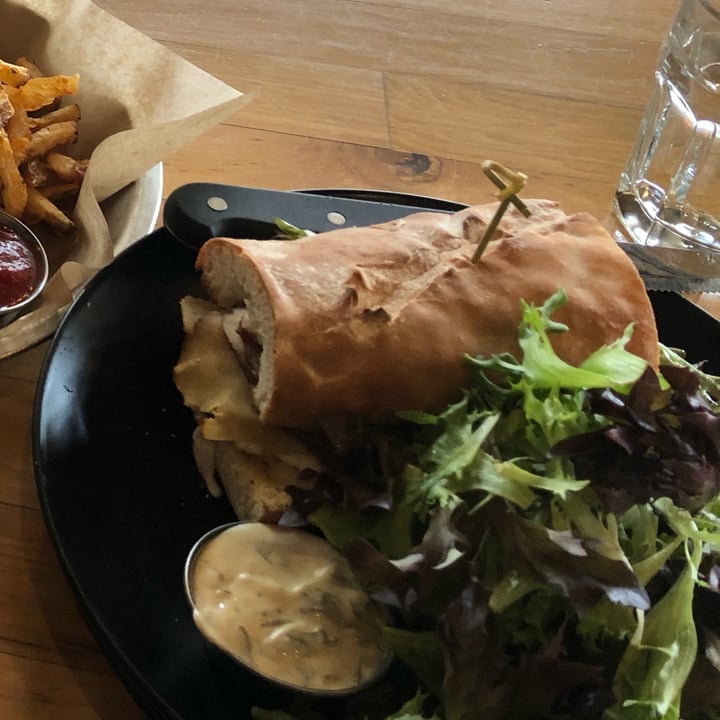 photo of Watercourse Foods Smoked Turkey and Brie shared by @savetheplantss on  18 Jul 2022 - review