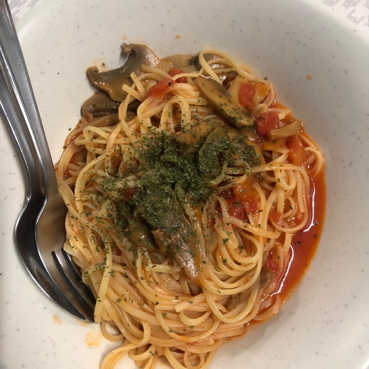 photo of The Tea Party Mushroom, Tomato & Basil Linguine shared by @nandha09 on  02 Nov 2020 - review