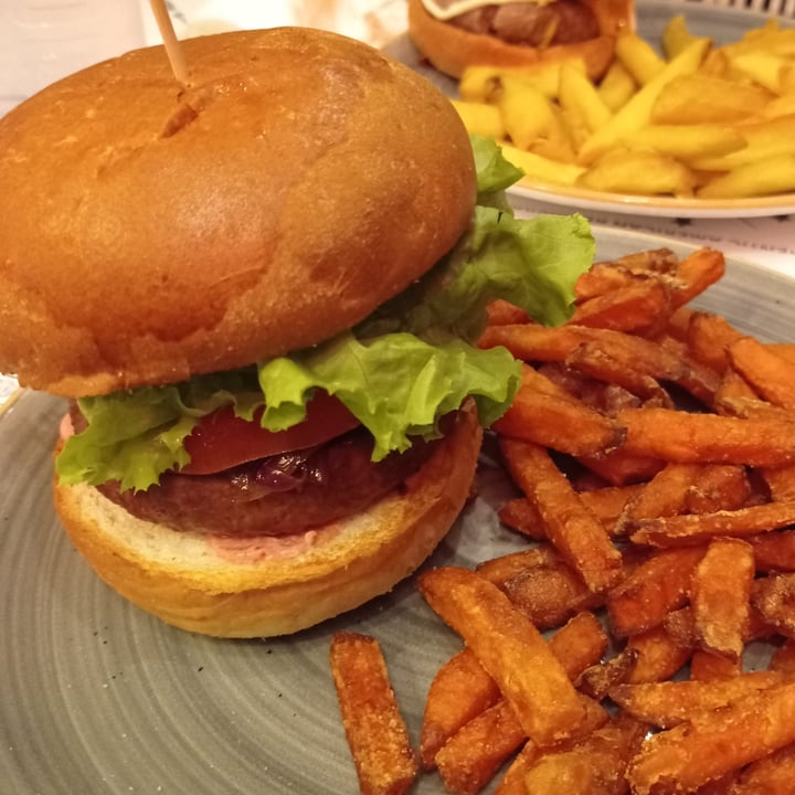 photo of Hamerica’s Smile Burger HEURA shared by @alessandraplus on  23 Jul 2022 - review