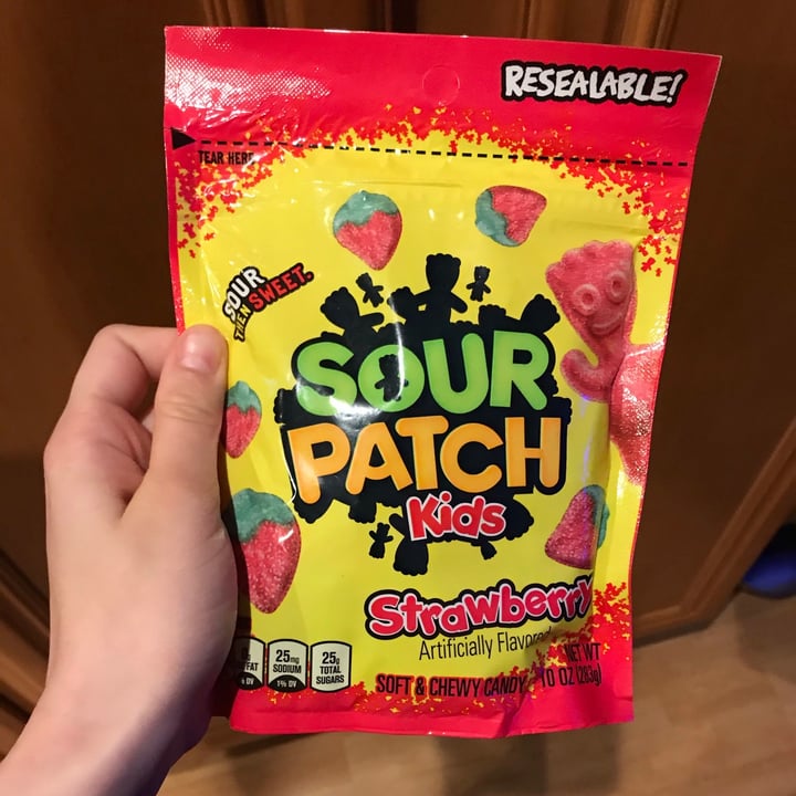 photo of Sour Patch Kids Sour Patch Kids Strawberry shared by @sigmacorvus on  30 Apr 2020 - review