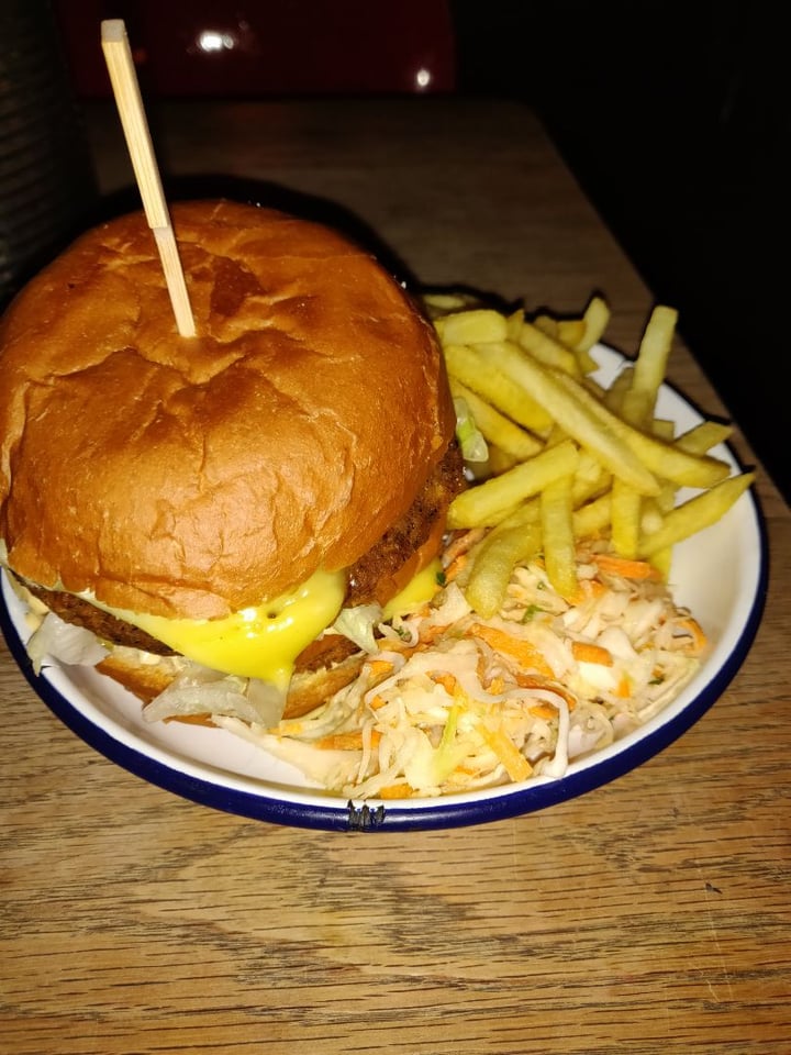 photo of The Flying Duck Vegan big mc shared by @pointsofellie on  07 Sep 2019 - review