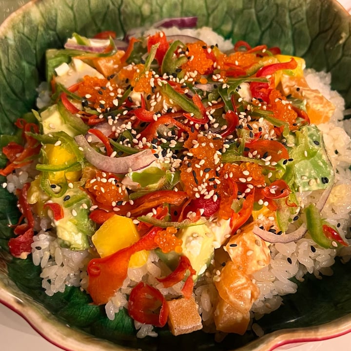 photo of Temakinho Milan Porta Romana Poke De Zalmon Vegano shared by @diventovegana on  02 Apr 2022 - review