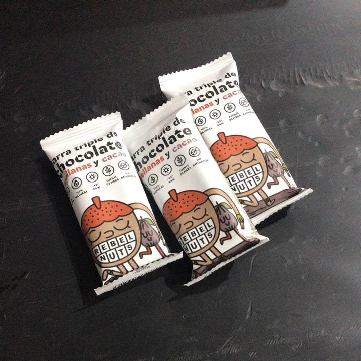 photo of Rebel Nuts barra vegana de avellana y cacao shared by @cloesabb on  05 Sep 2022 - review