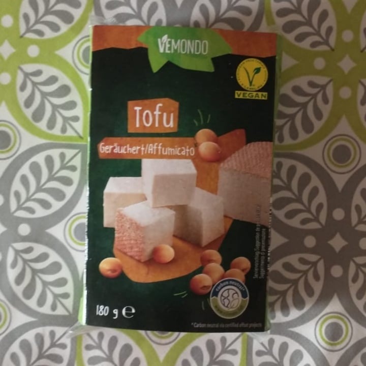 photo of Vemondo Tofu affumicato shared by @signormusetto on  16 Sep 2022 - review