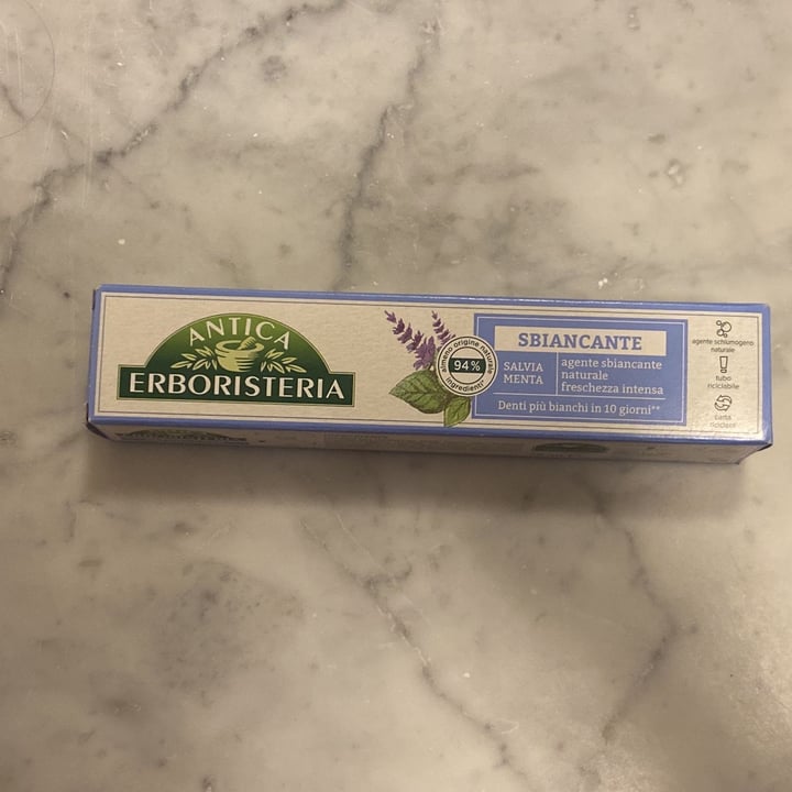 review photo of Antica erboristeria Dentifricio sbiancante shared by @fra94 on 08 Dec 2021 - review