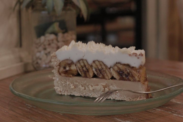 photo of Alchemy Raw Banoffee Pie shared by @baliveganguide on  22 Jul 2018 - review