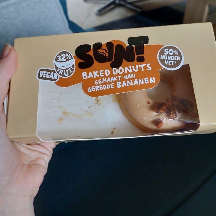 photo of sunt Donut caramel pecan shared by @frendssnotfood on  06 Nov 2022 - review