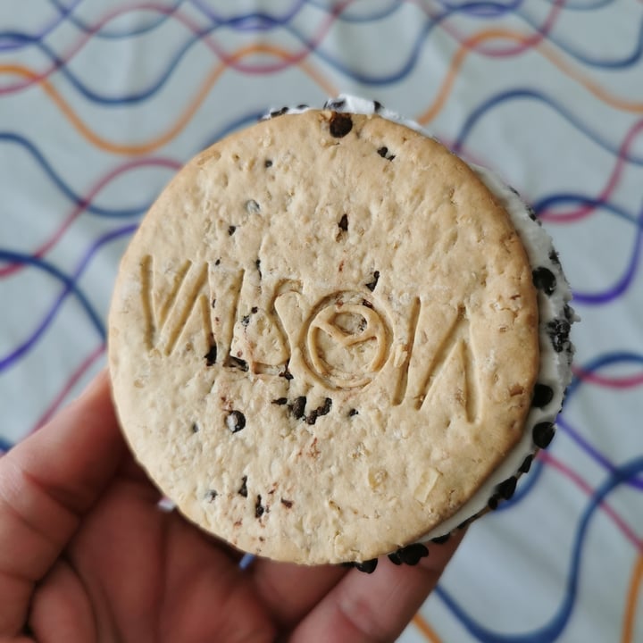 review photo of Valsoia il Gelato Cookies with Cranberry & Hazelnut shared by @vegoloso on 09 Jun 2021 - review