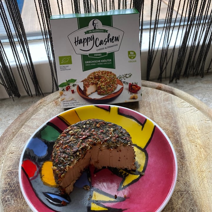 photo of Dr. Mannah's Happy Cashew Cheese Alternative Greek Herbs Griechische Kräuter shared by @jolannie31 on  02 Jan 2021 - review