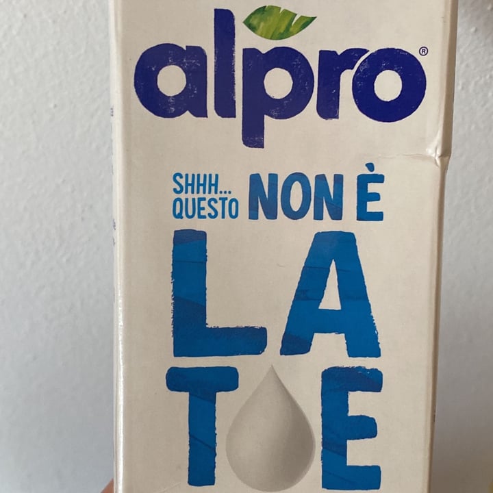 photo of Alpro This is Not Milk Classic Questo Non è Late Classico shared by @matrix63 on  16 Jun 2022 - review