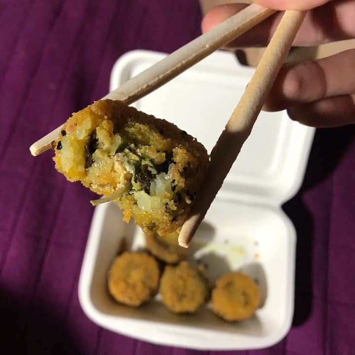 photo of Sushi Vegano- Vicente López (Delivery) Hot Roll shared by @nicolerenou on  27 Aug 2022 - review