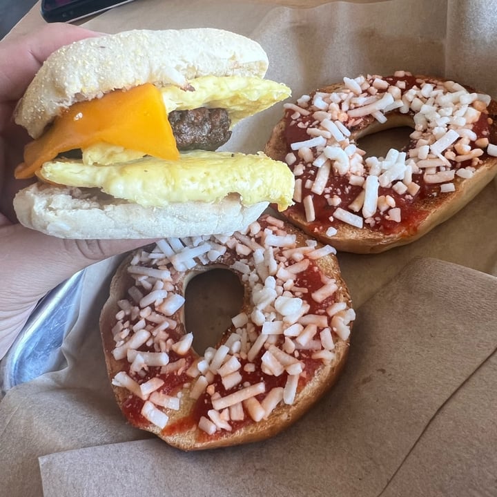 photo of Golden Fog Coffee Just Egg Vegan Breakfast Sandwich & Cinnamon Dulce Latte shared by @victorg116 on  14 May 2022 - review