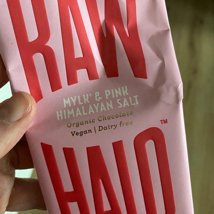 photo of Raw Halo Mylk & Pink Himalayan Salt Organic Raw Chocolate shared by @sunnycaribbeanvegan on  17 Jan 2022 - review