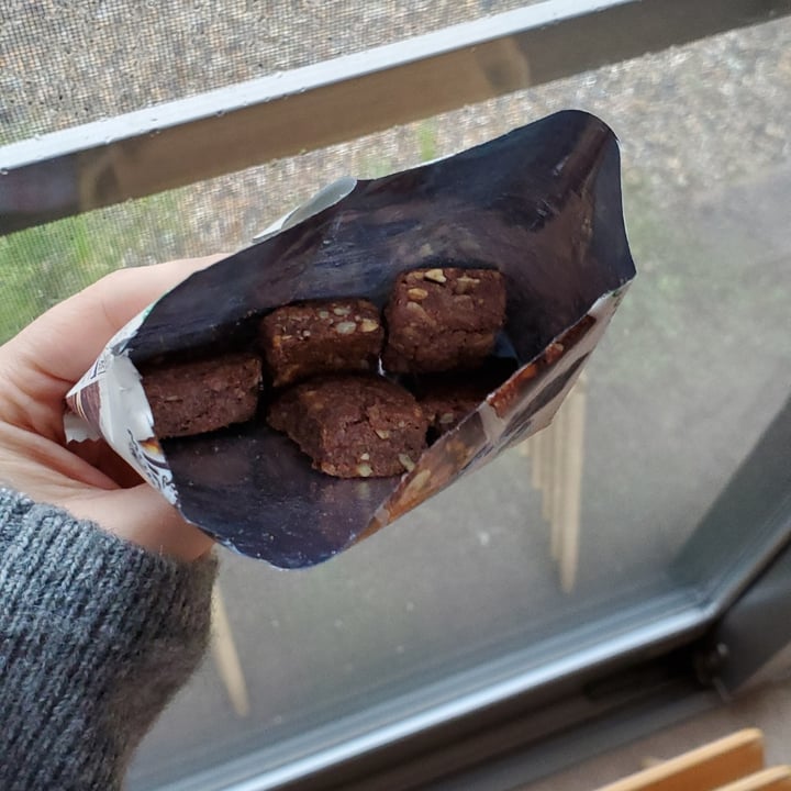 review photo of Morinaga 37 g of Morinaga & Co., Ltd. macro bigroup biscuit cacaos shared by @pwhippery on 09 Oct 2020 - review