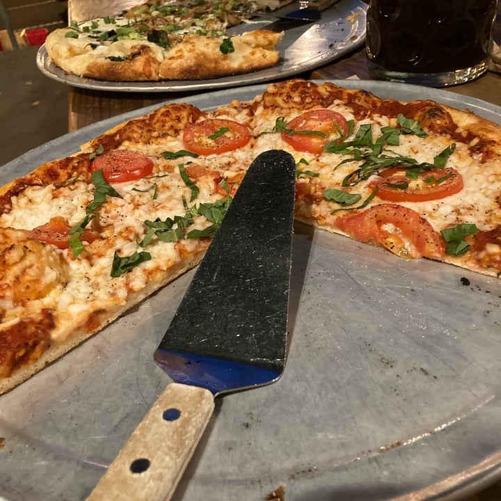 photo of Hopworks Urban Brewery Feelin’ Good Pizza shared by @vegandani on  26 Sep 2021 - review