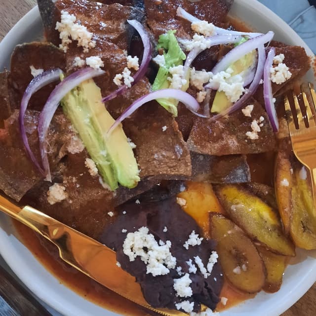 Photo of the dish “Chilaquiles rojos”