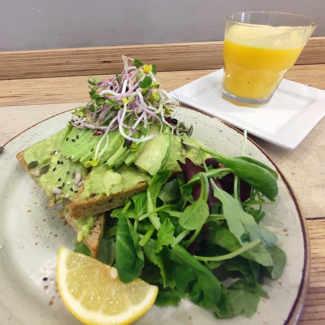 Foto do prato “Avocado Toast”