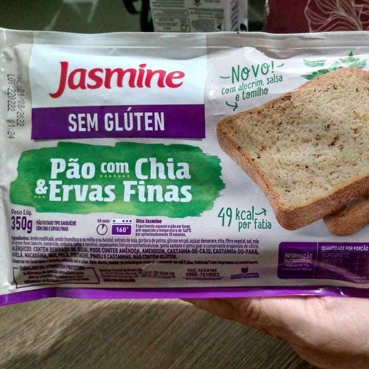 review photo of Jasmine Pão com chia e ervas finas shared by @jenifercubas on 08 May 2022 - review
