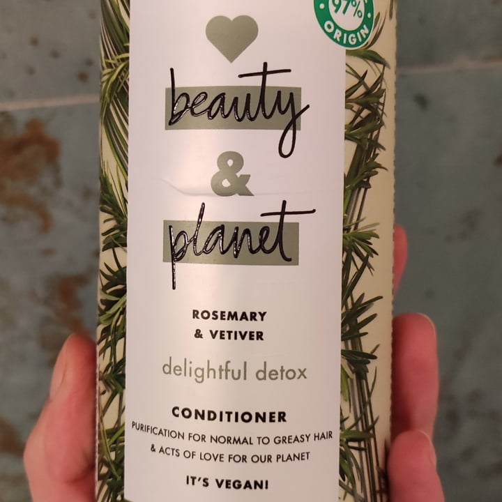 review photo of Love Beauty and Planet Balsamo al rosmarino shared by @saraferri on 14 Jan 2022 - review