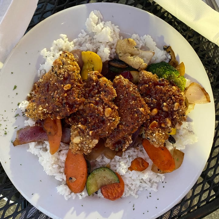 photo of Gatsby's Seafood & Steakhouse Wednesday Vegan Special shared by @summerlebrun on  17 Sep 2020 - review
