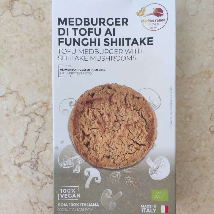 review photo of Mediterranea BioVeg Medburger di tofu ai funghi shiitake shared by @auro347 on 19 Apr 2022 - review
