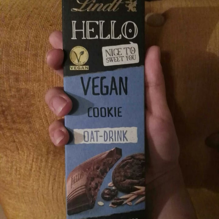 review photo of Lindt Hello Vegan Cookie Oat-Drink shared by @snowswan on 11 Aug 2022 - review