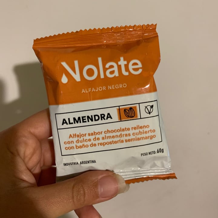 photo of Nolate Alfajor Negro De Almendras shared by @cozyandhandmade on  06 Aug 2021 - review