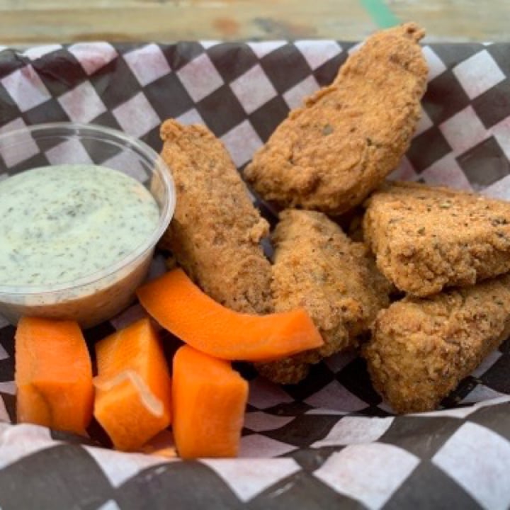 photo of The Hogtown Vegan on College Soy Wings shared by @kajun23 on  14 Aug 2020 - review