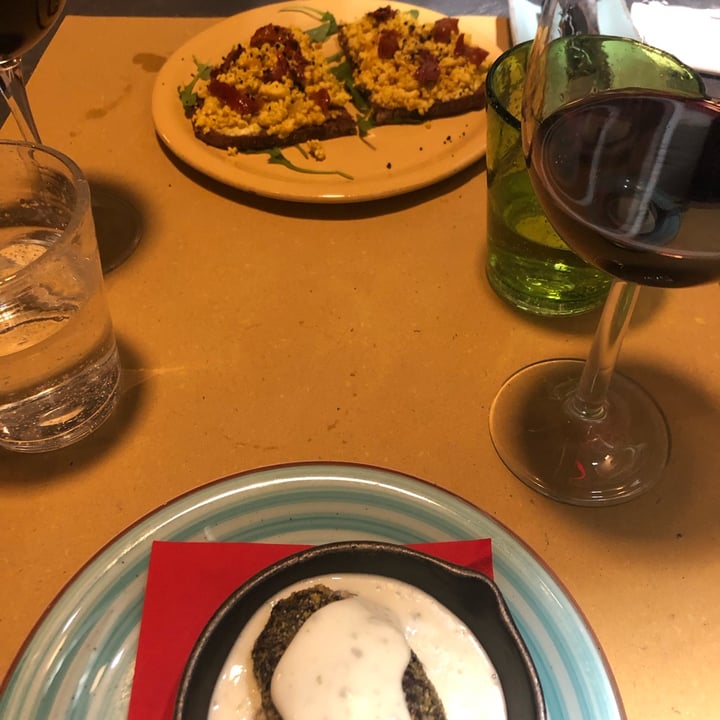 photo of Buddy Italian Restaurant Cafè Aubergine Pizza With Vegan Mozzarella shared by @fatimars on  27 Nov 2021 - review
