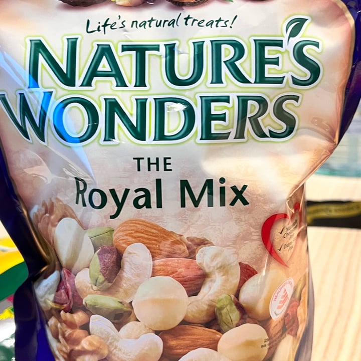 photo of Nature's Wonders Fruits and Nuts Fusion shared by @veganlover123 on  04 May 2022 - review
