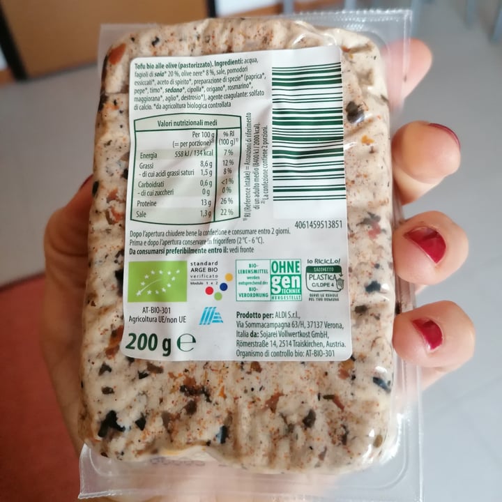 photo of Natura Felice Bio Tofu alle Olive shared by @cami0202 on  04 Mar 2022 - review