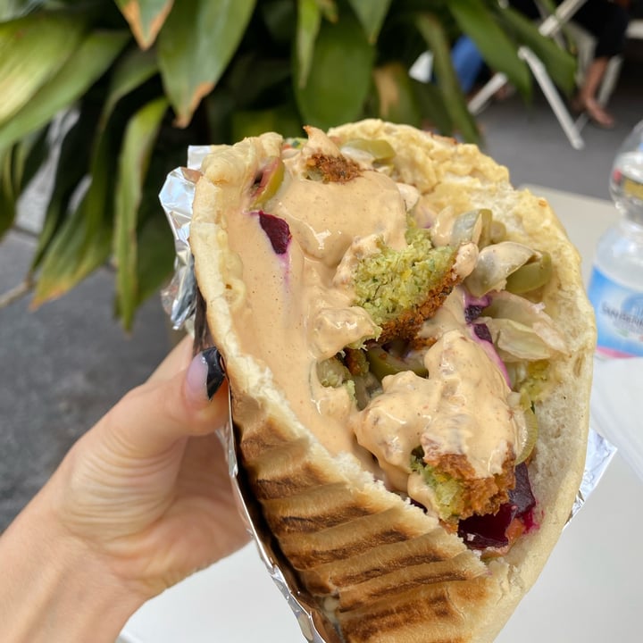 photo of NUN Taste of Middle East panino con falafel shared by @aurory on  05 Sep 2022 - review