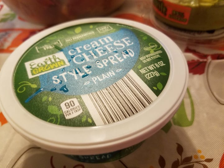 photo of Earth Grown Cream Cheese Style Spread Plain shared by @technovegan on  28 Nov 2019 - review