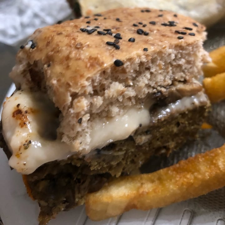 review photo of GreenFactory Hamburguesa V12 shared by @sabrinab on 10 Jan 2022 - review